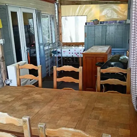 Mobile 506 Camping La Lande Campsite *